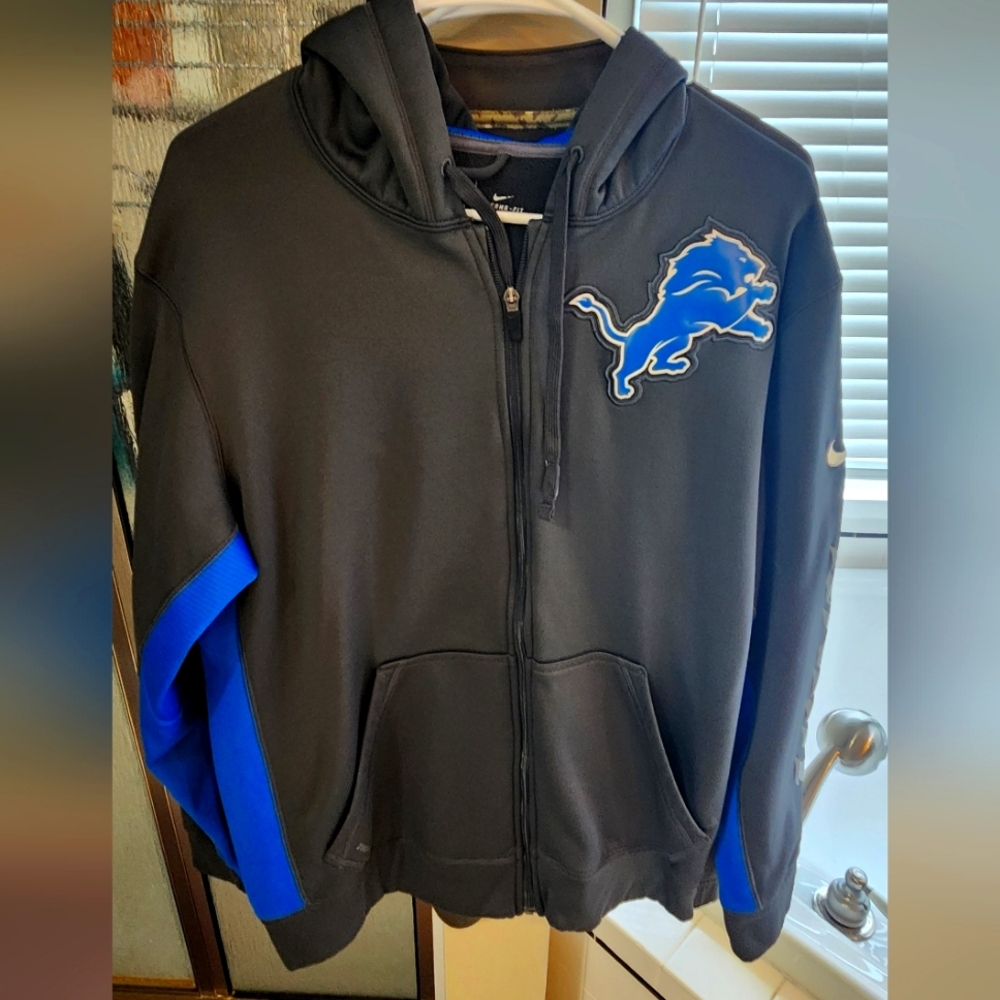 Detroit lions sweatshirt